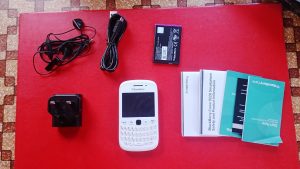 unbox-300x169 User’s review Blackberry Curve 9220